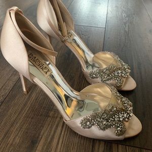 Badgley Mischka soft pink Heels